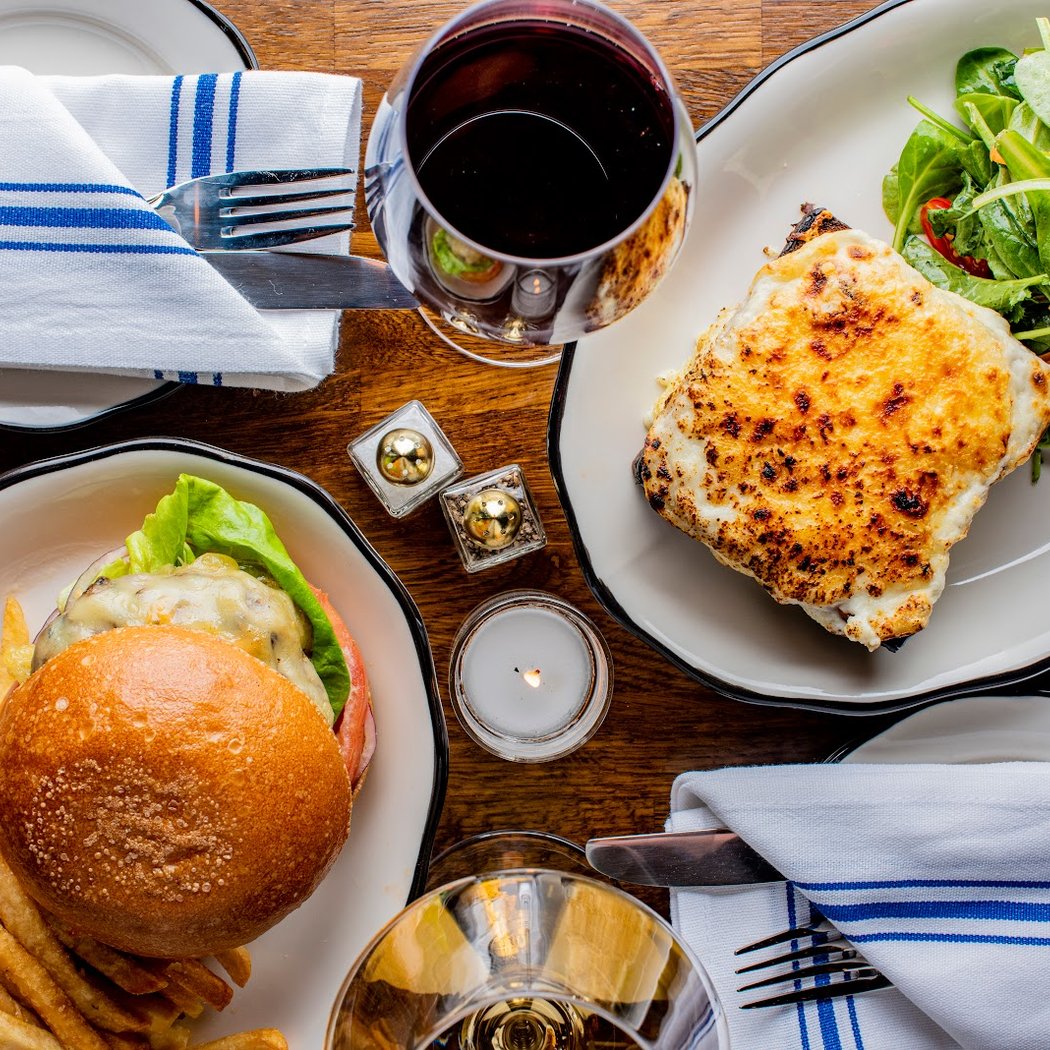 Vin Sur Vingt Wine Bar - Upper West Side 3