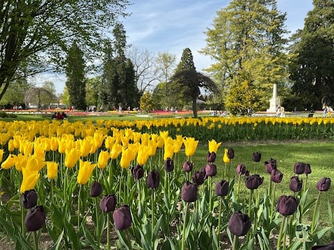 Parc de l'Indépendance 1