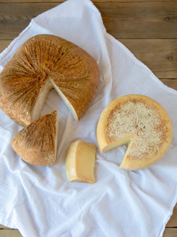 Achadinha Cheese Company 5