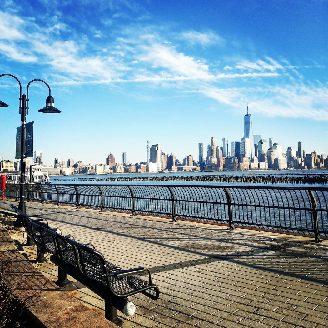 Hudson River Waterfront Walkway 3