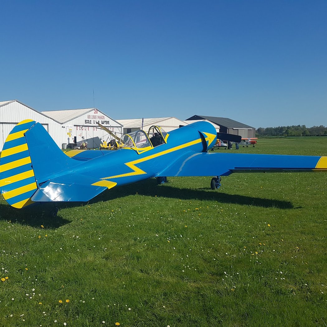 Aero Club La Maison Du Pilote, Driving School Avion Ulm 4