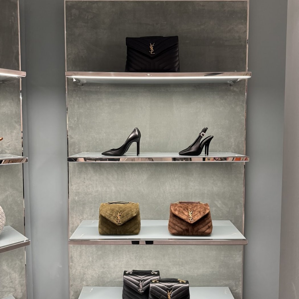 400M2 | boutique multimarques de luxe à Marseille 1