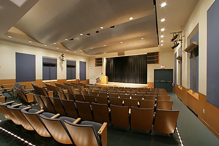 Linder Theater 2