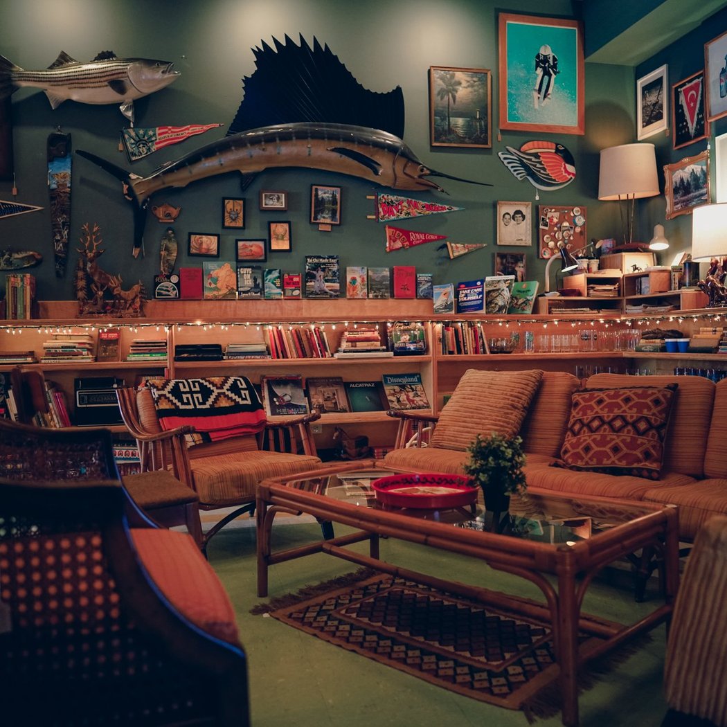 Consignment Lounge 3