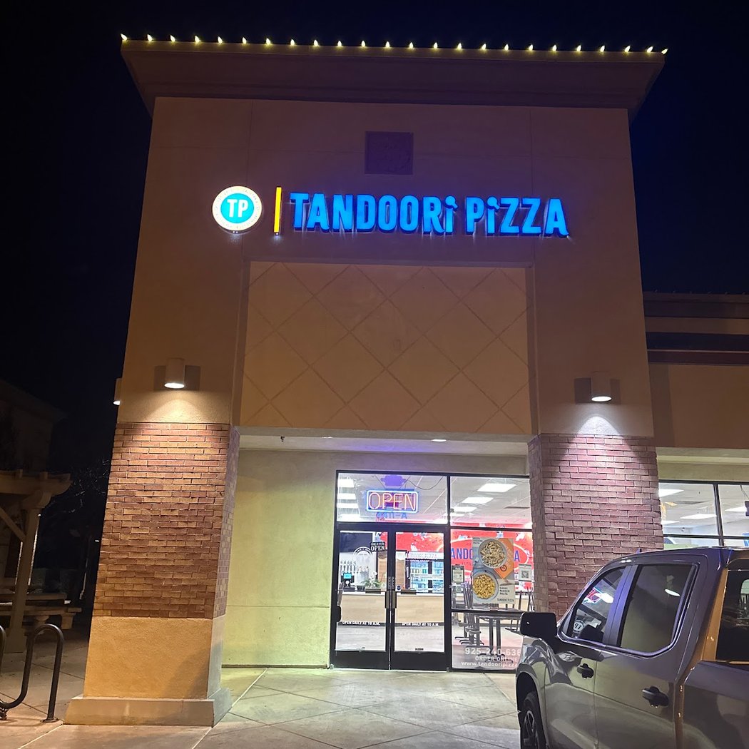 Tandoori Pizza - Brentwood 2
