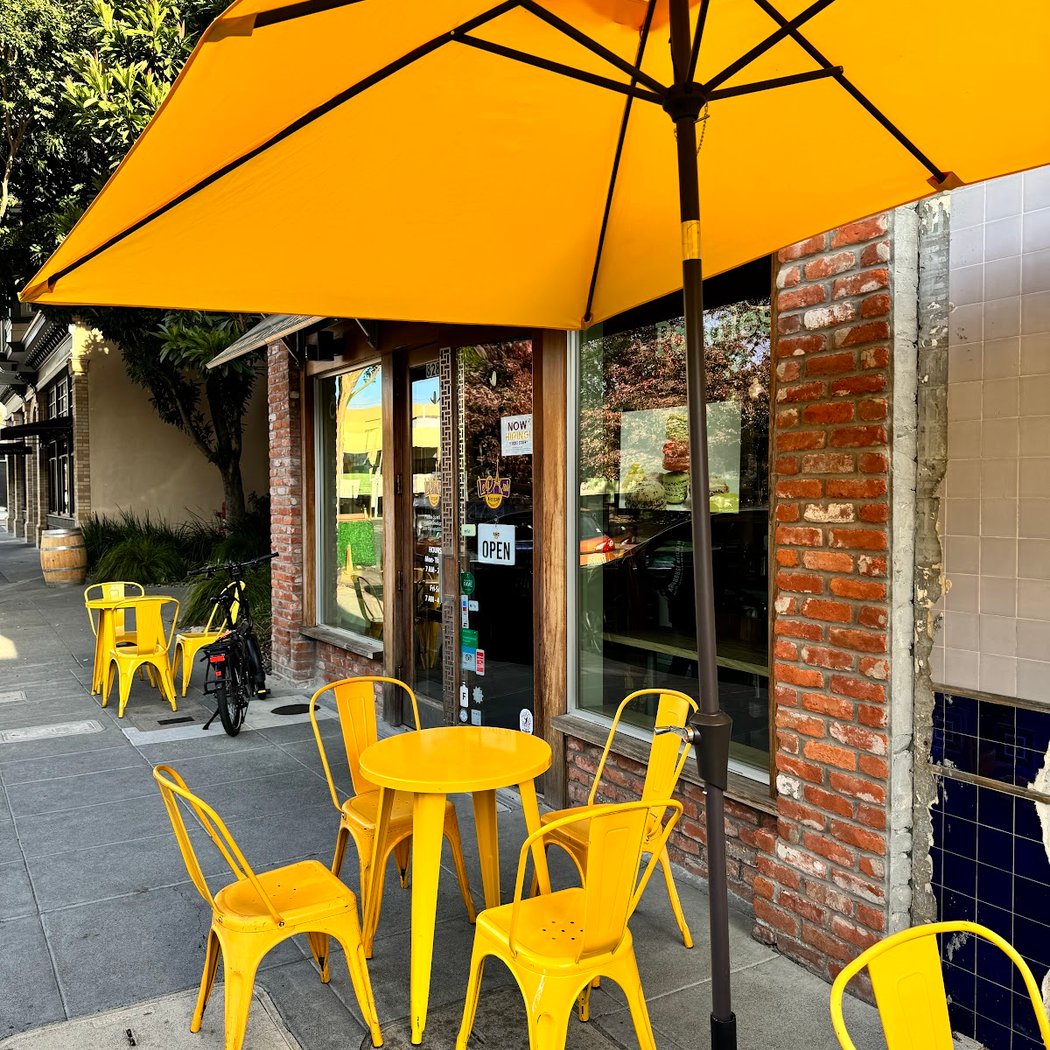 Le Paris Artisan & Gourmet Cafe 2