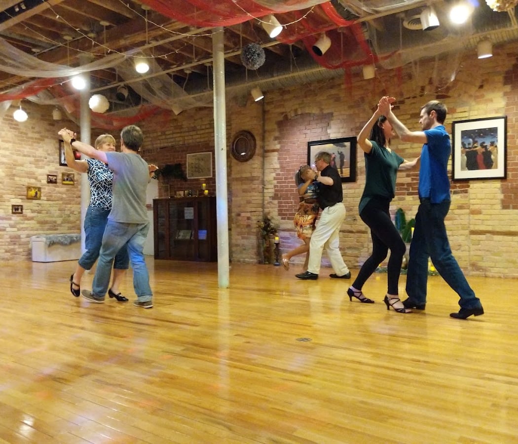 Beginners Group Class: Waltz 2