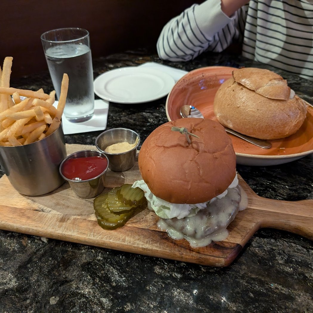 Eclipse Kitchen & Bar 3