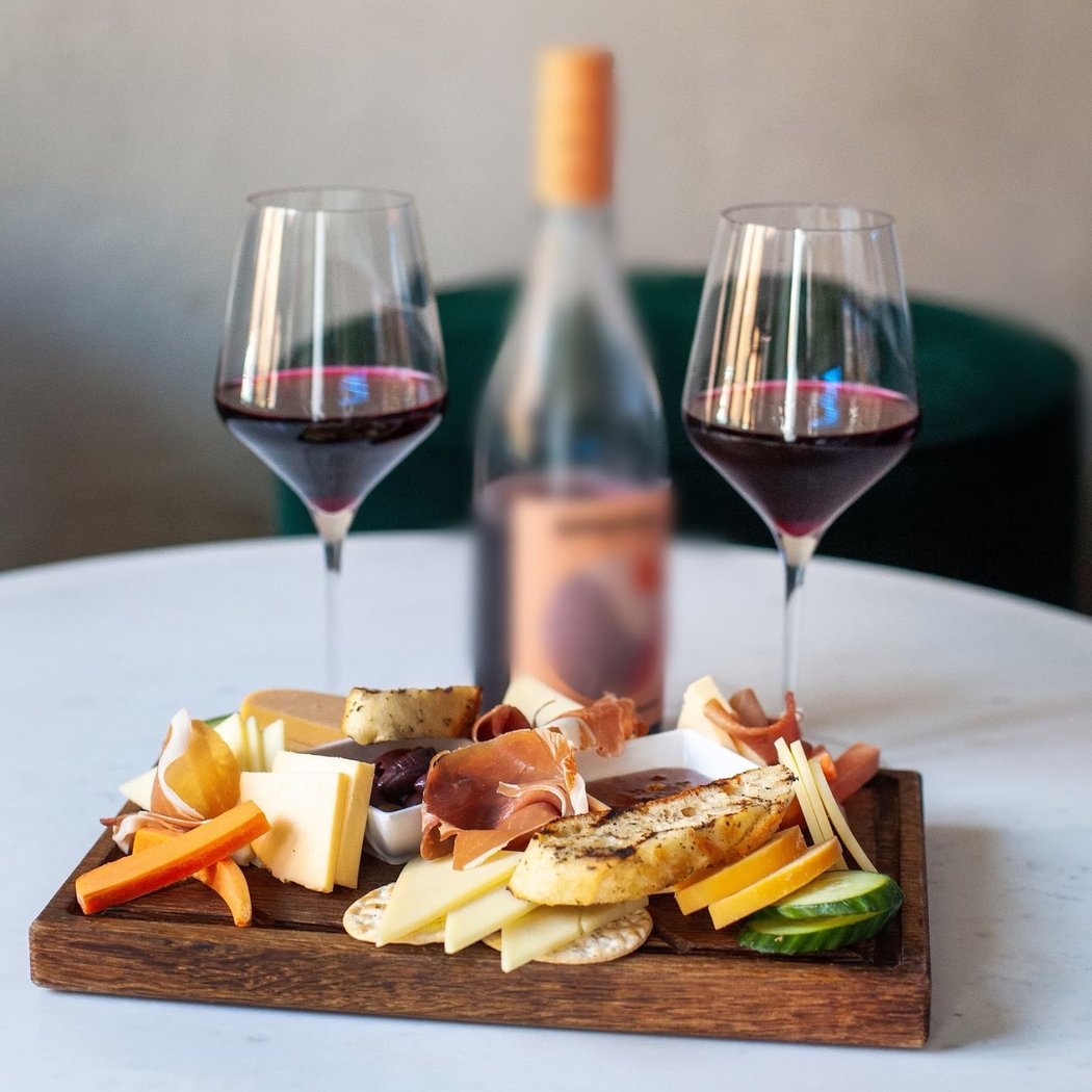 Muchmore's Gastropub & Wine Bar 1