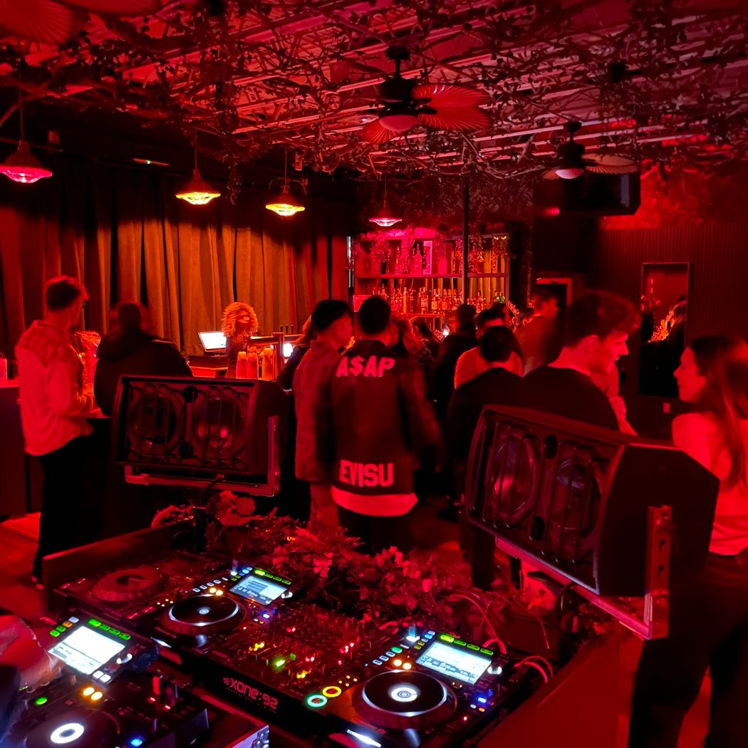 The Rose Lounge 1