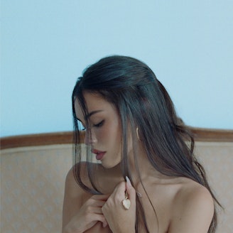 Madison Beer 'Locket' Signing 1