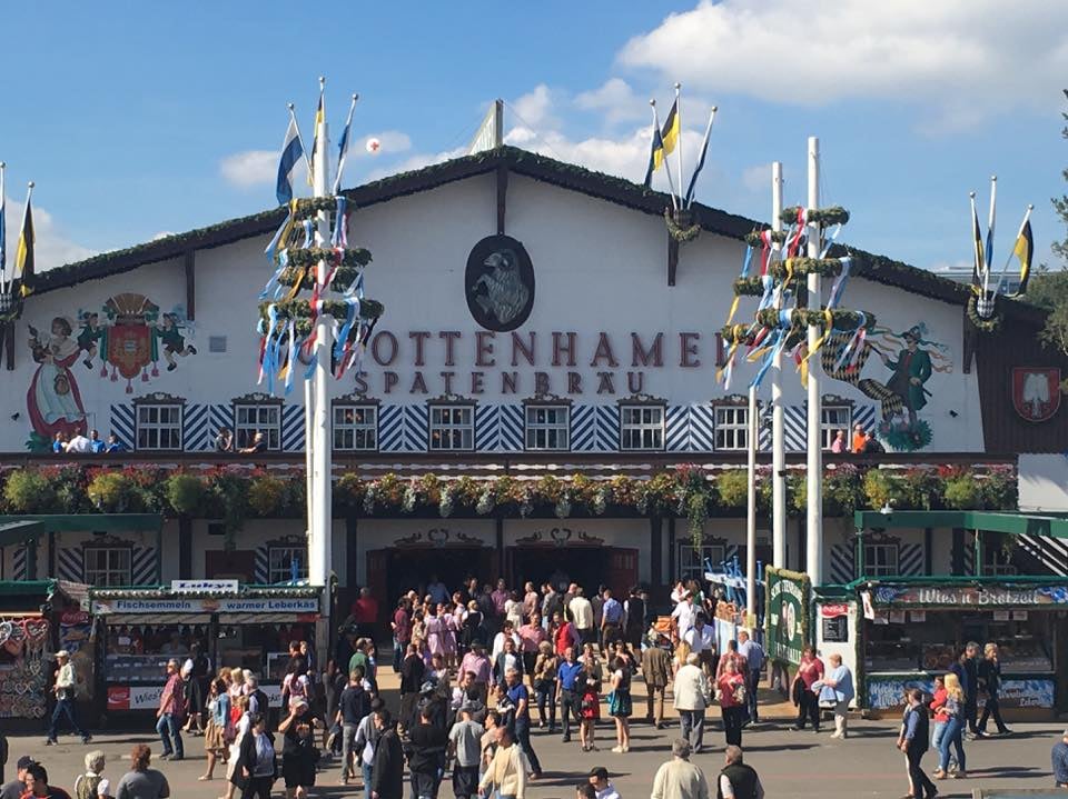 Fassanstich auf der Wiesn 3