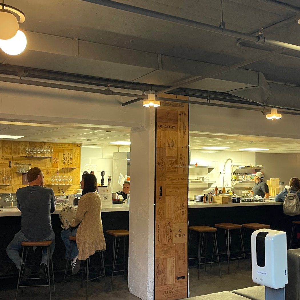 Indie Wine and Beer Bar 2