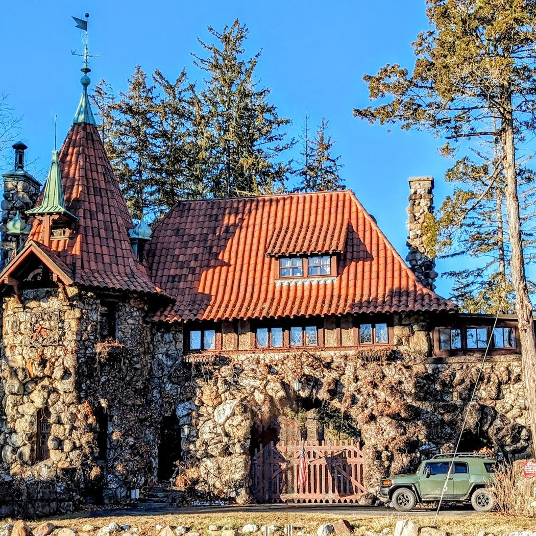 Hitchcock Estate Gatehouse 2