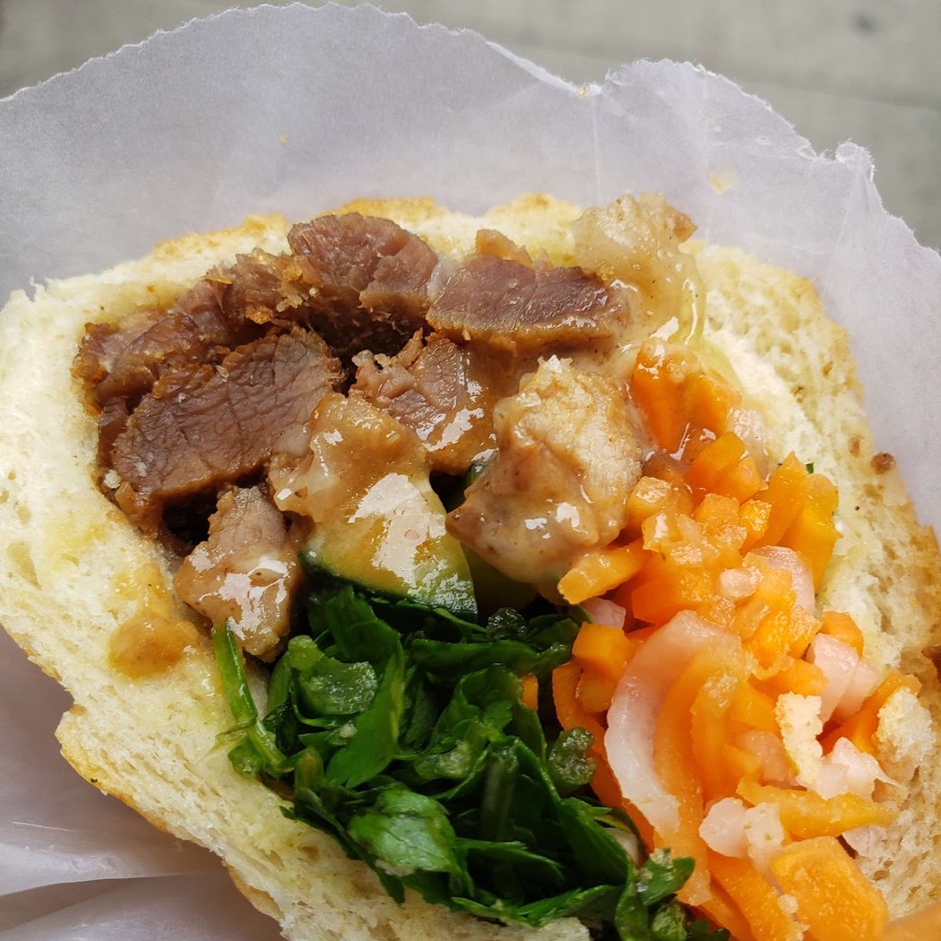 Bánh Mì Cô Út 5