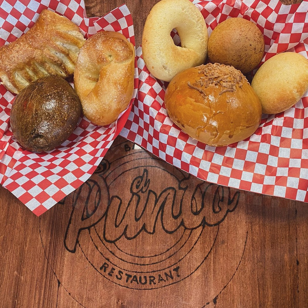 El Punto Bakery & Restaurant 3