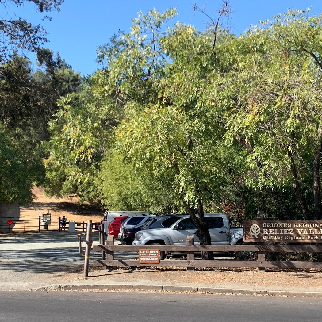 Reliez Valley Trailhead 3