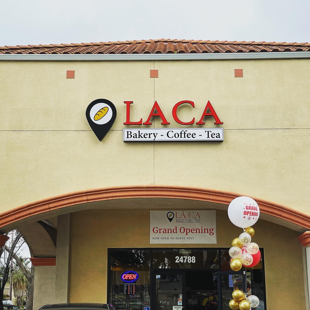 La Ca Bakery & Cafe 3