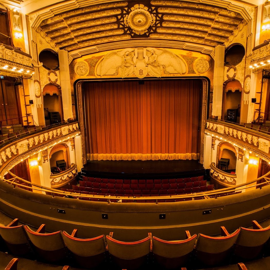 Oscar Theater 1