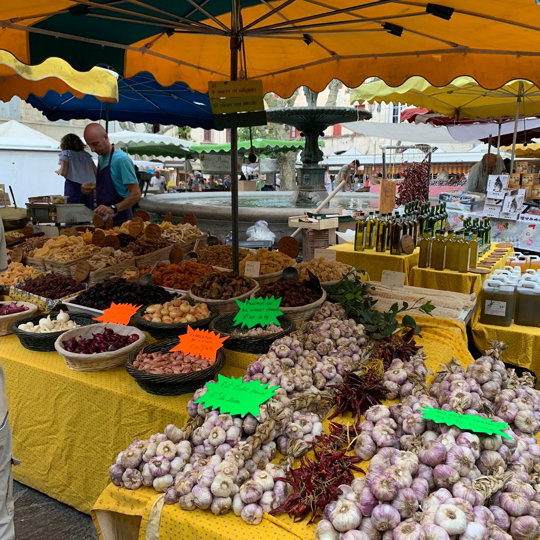 Marché - Place Aux Herbes 1