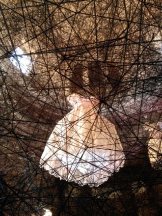 Performance Chiharu Shiota 1