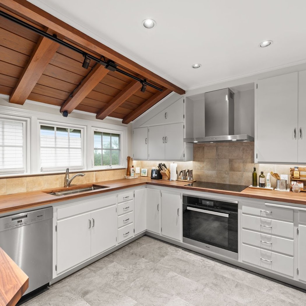 Green Bay Remodeling, Inc. 2