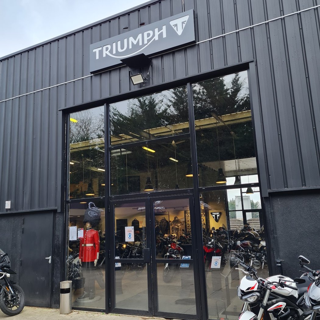 TRIUMPH PONTAULT COMBAULT 2