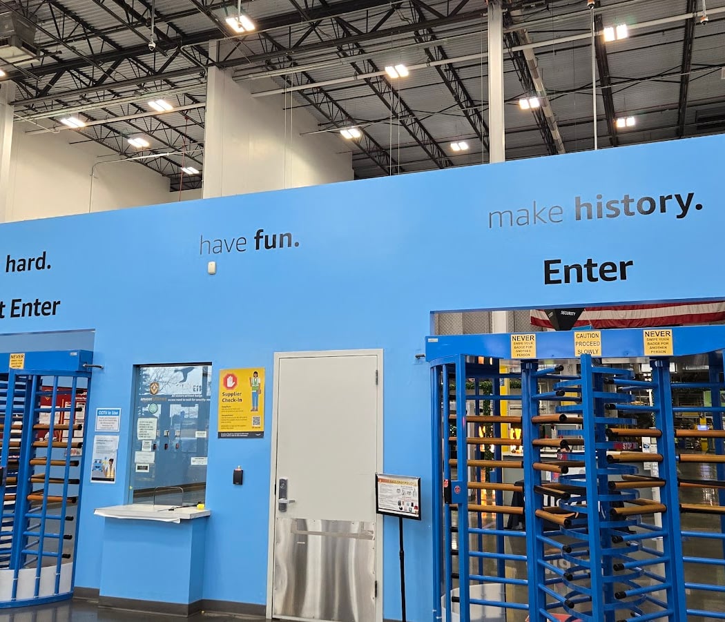 Amazon OAK4 Fulfillment Center 3