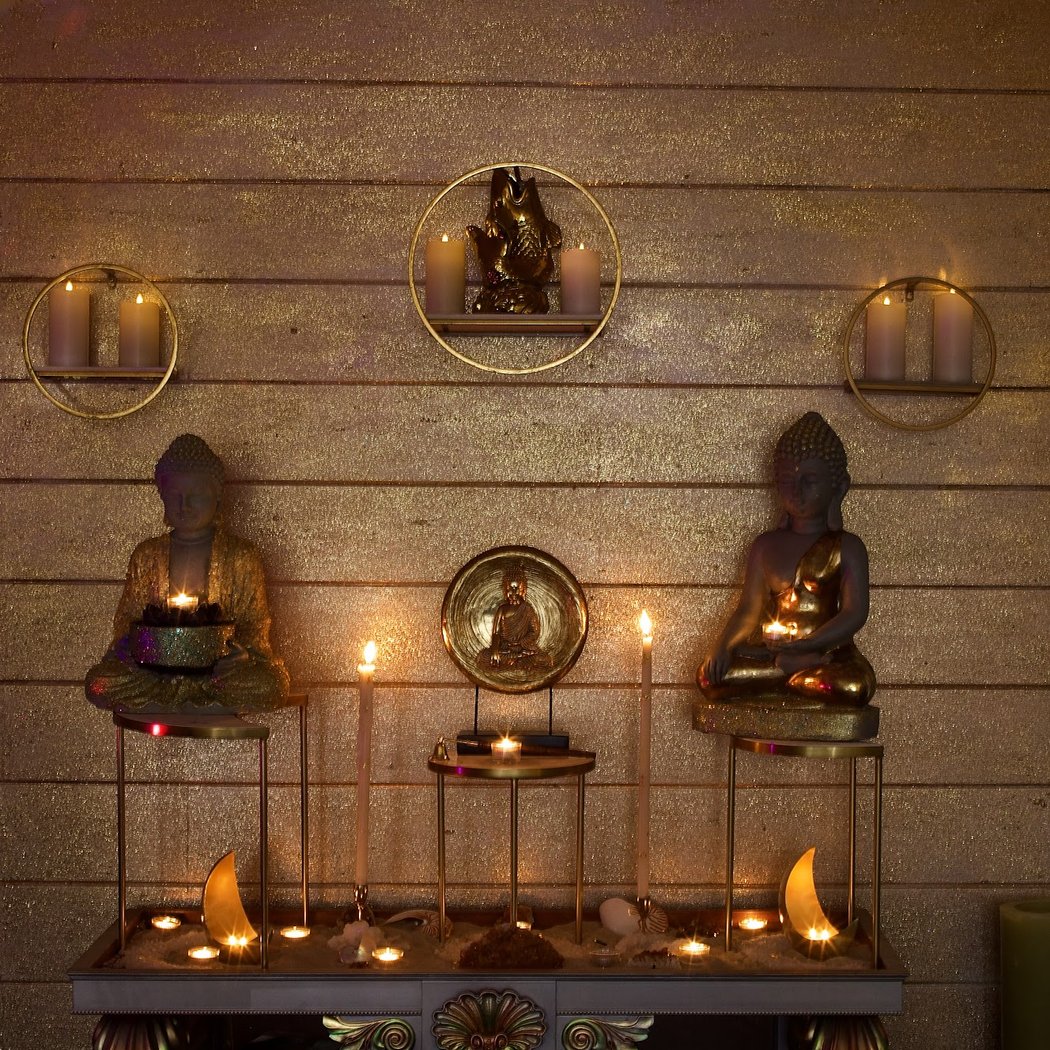 Madame Rosinka's Psychic Boutique 1