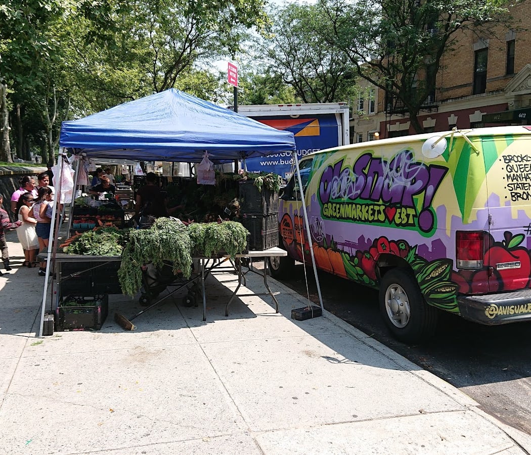 7th Ave Sunset Park Greenmarket 1