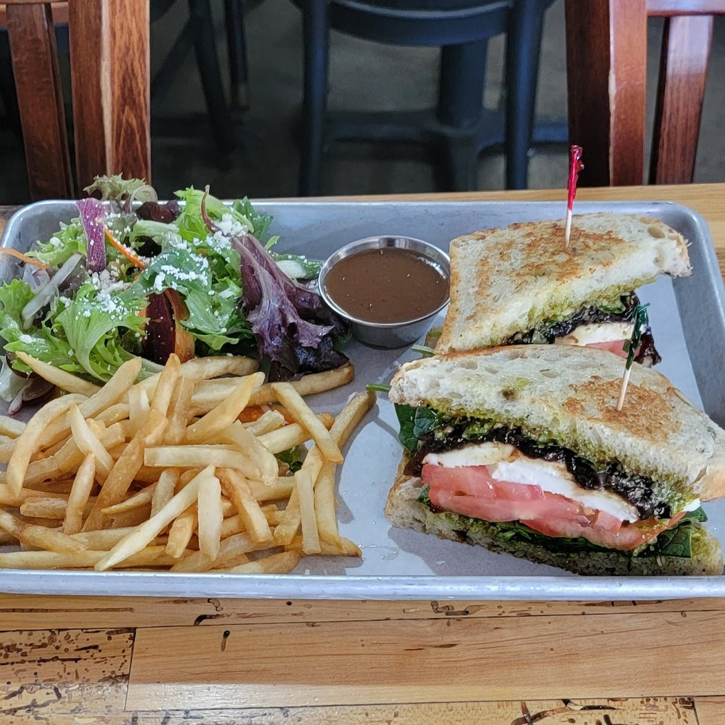 Town Bakery & Cafe 5
