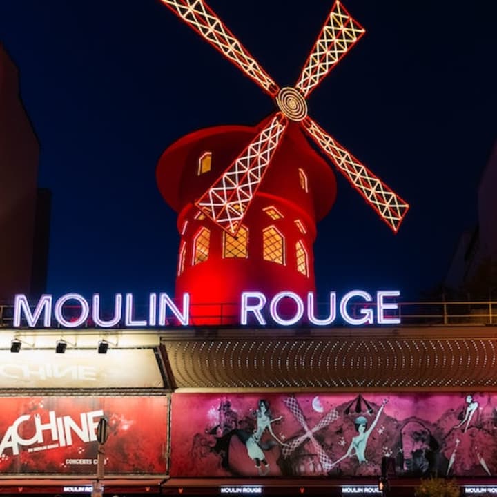 Croisière sur la Seine + spectacle du Moulin Rouge 2