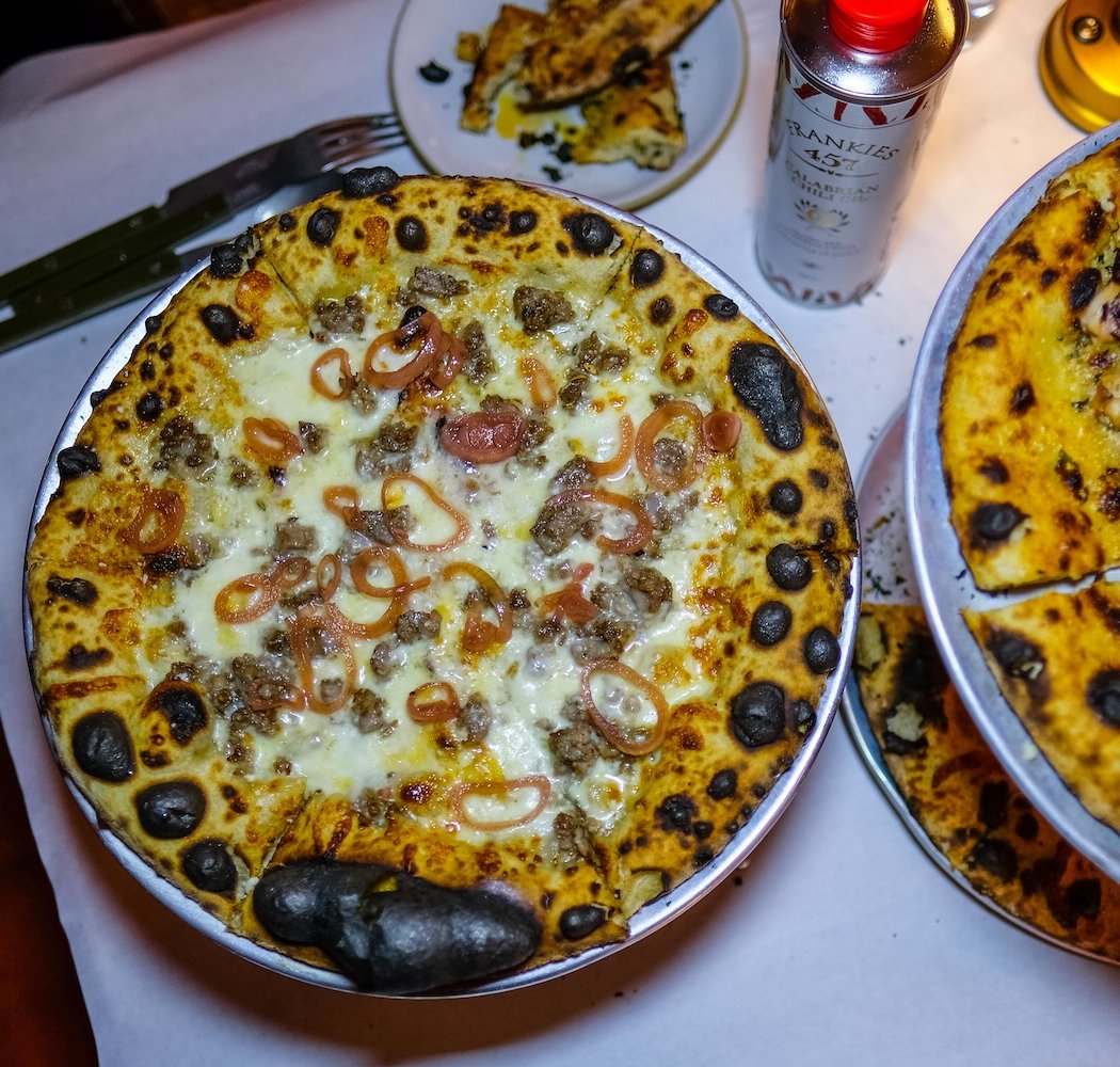 F&F Restaurant and Bar 3