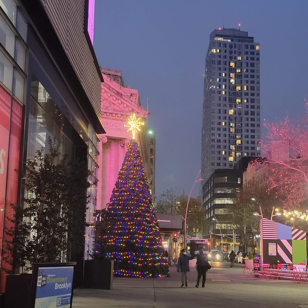 Albee Square's Annual Holiday Lighting Ceremony 2
