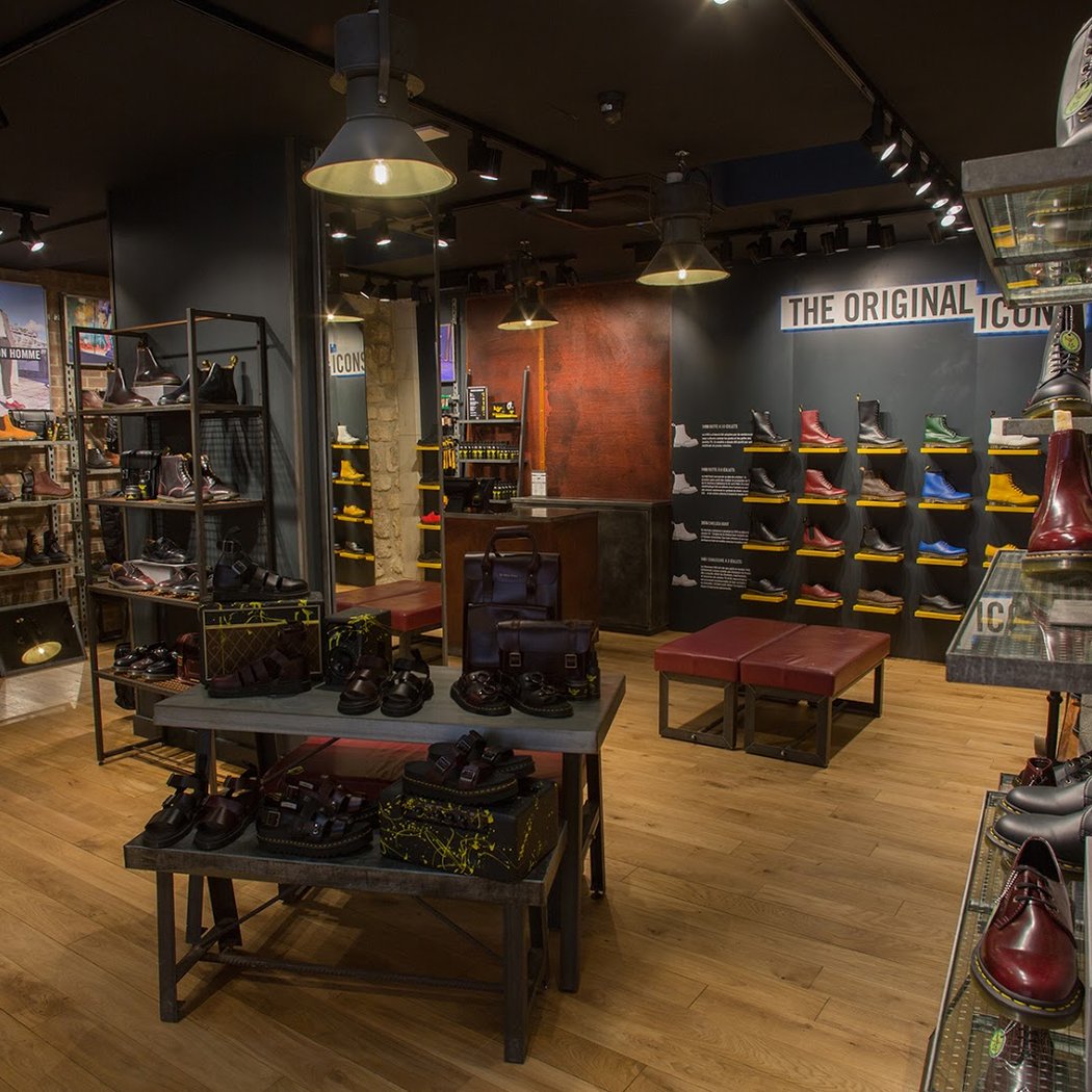 Dr. Martens 1