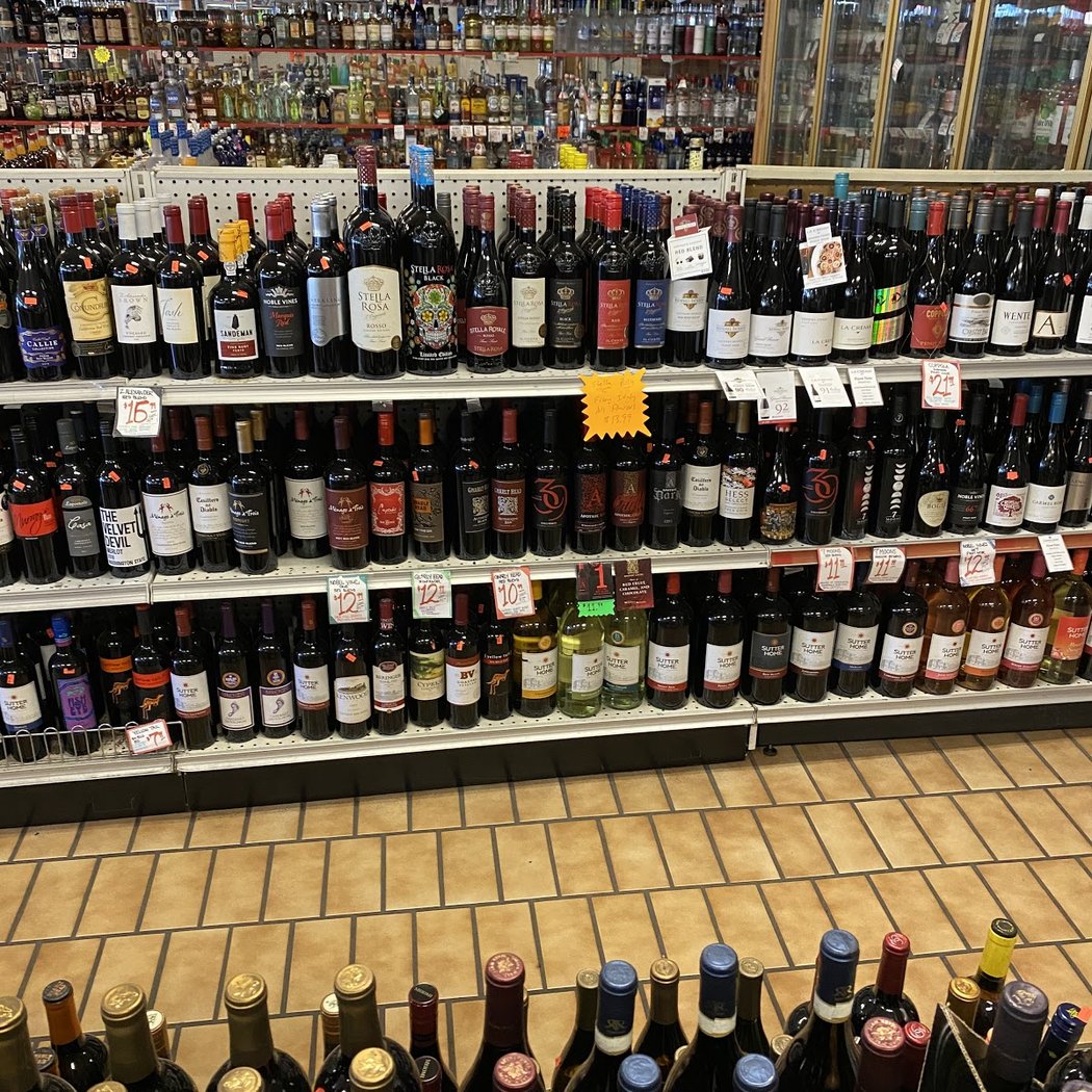 Central Liquor & Food 1