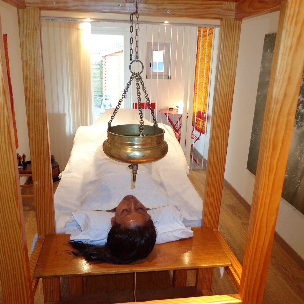 Emmanuelle Latimier Ayurveda Massage 2