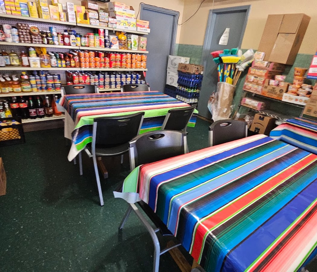 El Gallo Dorado Deli Restaurant 2