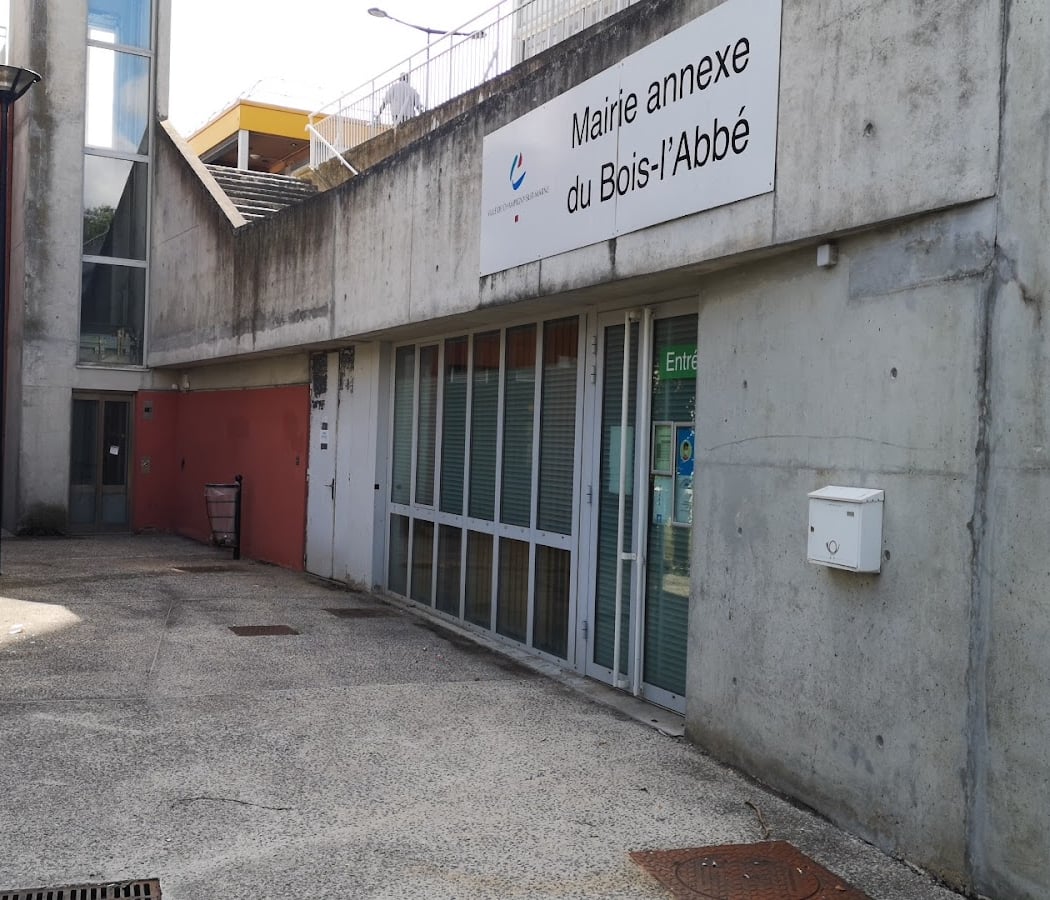 Mairie annexe du Bois-l'Abbé 1