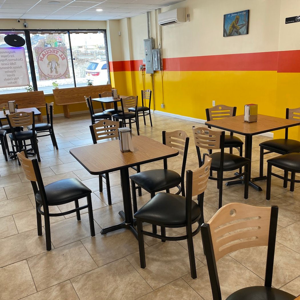 El Tecuan Snack Bar 2