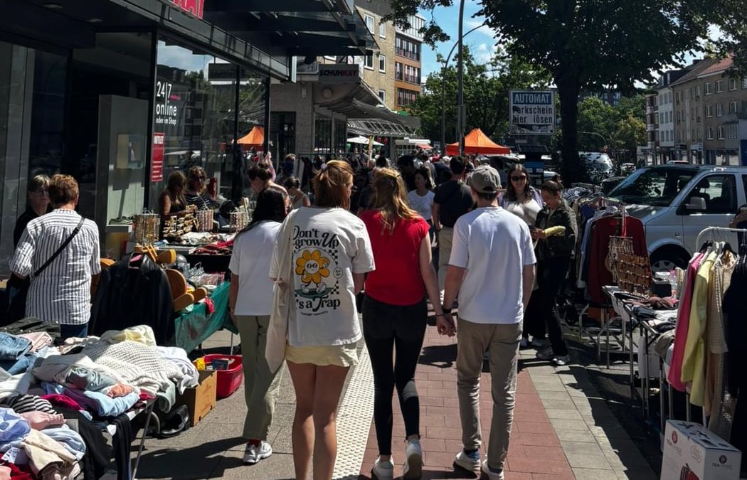 Flohmarkt in der Hoheluftchaussee 1
