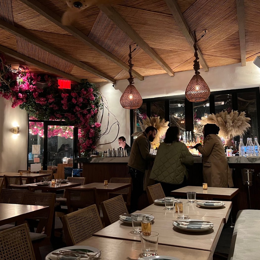 Lola Taverna 2
