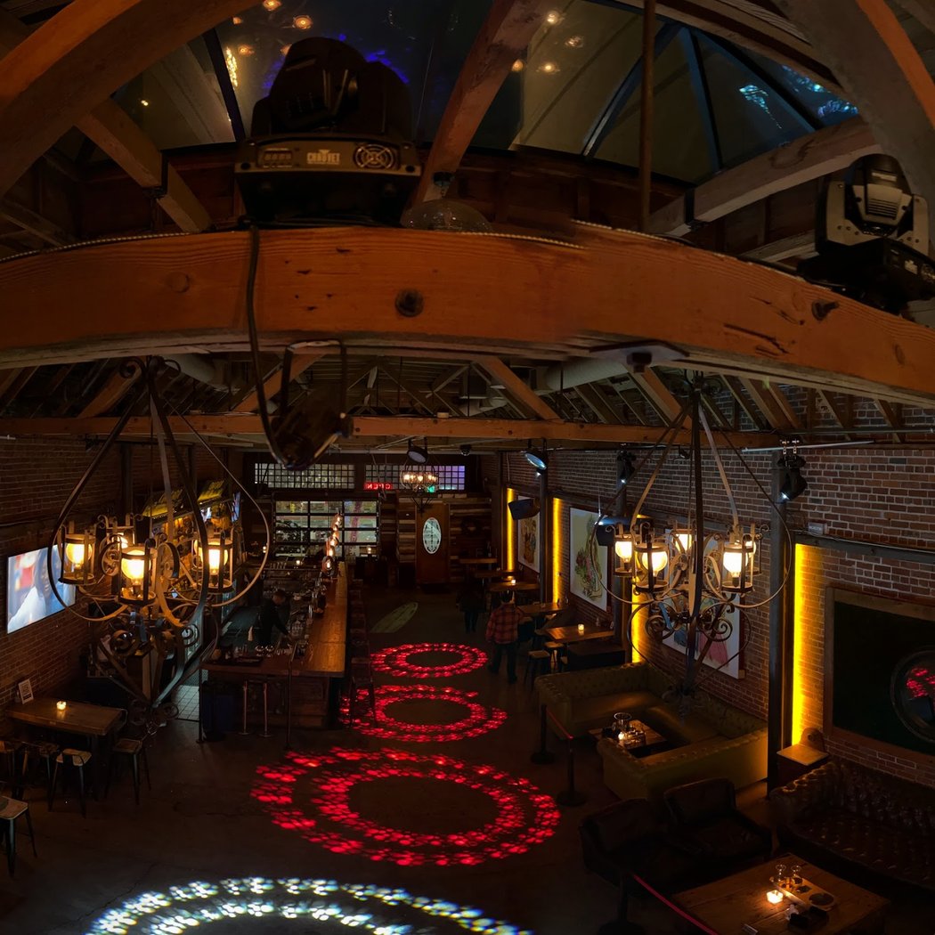 The Continental Bar Lounge & Patio 1