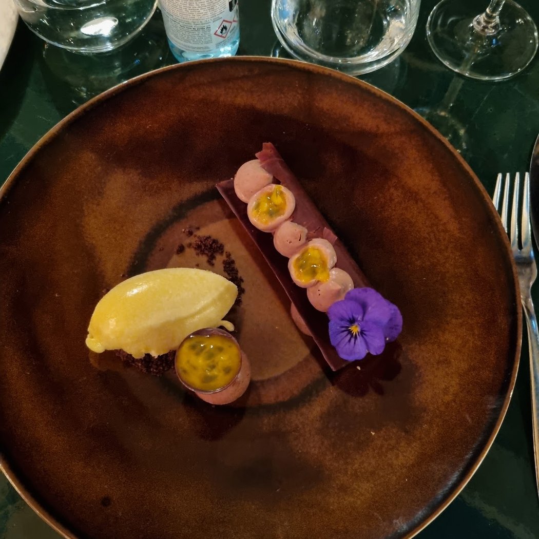 Le Café de Paris Restaurant 1