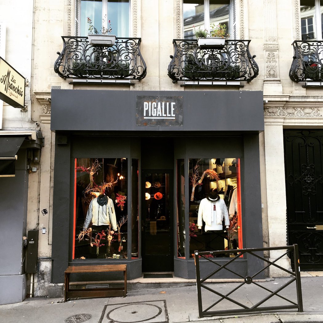 Pigalle shop 2