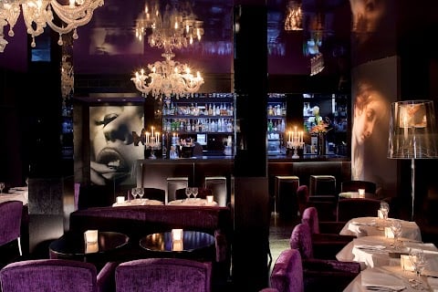 MonHôtel Lounge & Spa 1