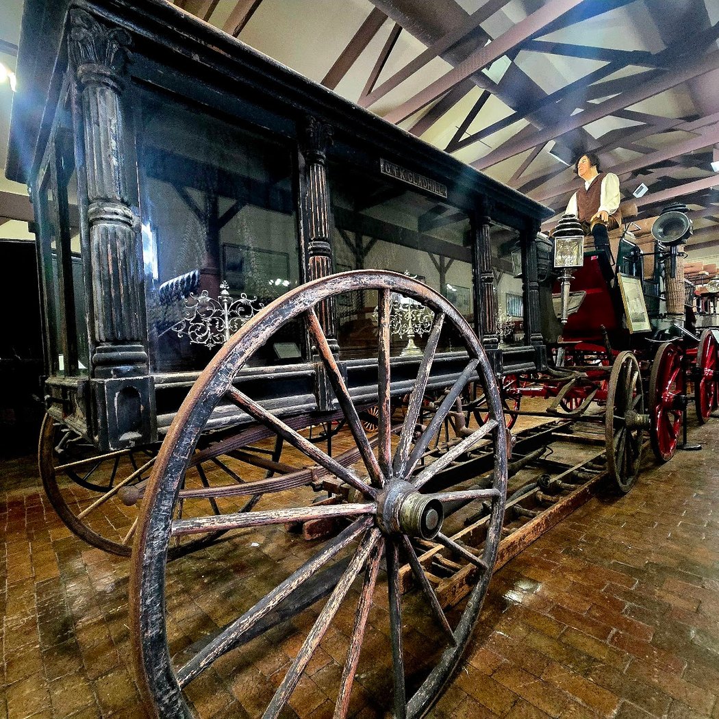 Rose Hill Manor Park & Museums 1