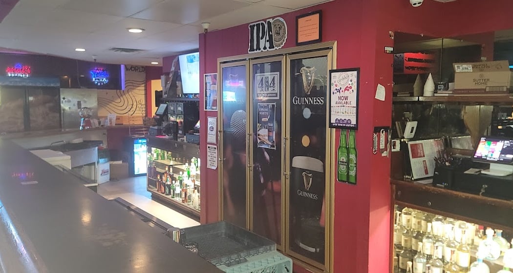 414 Pub Pizza & Karaoke - Mesa 3