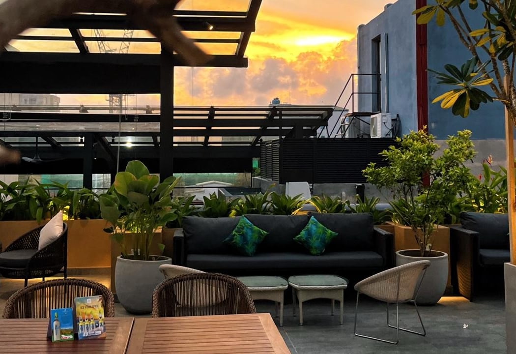 Cloud Cafe & Bar 3