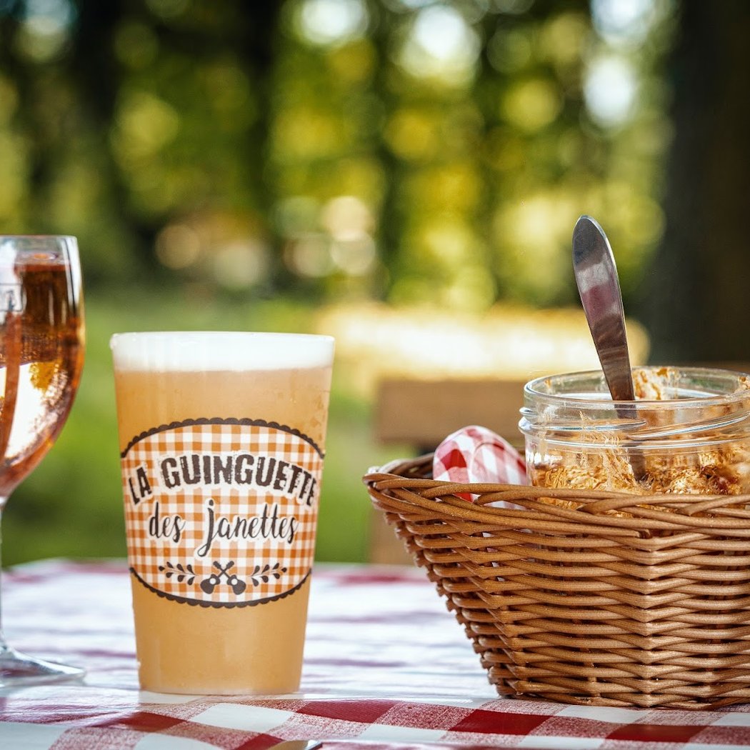 LA GUINGUETTE DES JANETTES 2